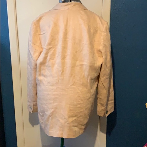 A delicate, delightful vintage blazer. - Picture 2 of 4